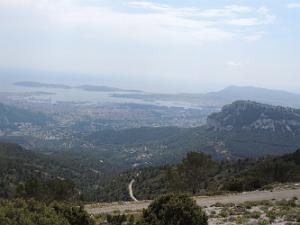 CAUME-5 Le Port de Toulon dans La Brume.